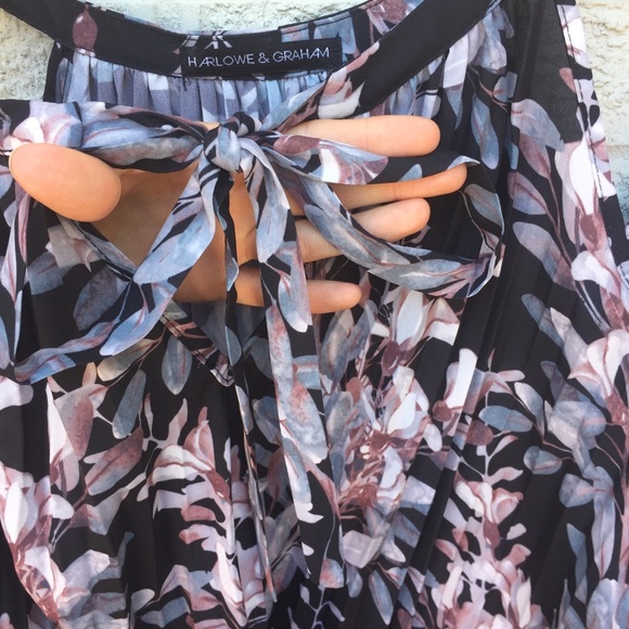 Harlowe & Graham Floral Print Cold Shoulder Top - Picture 3 of 8